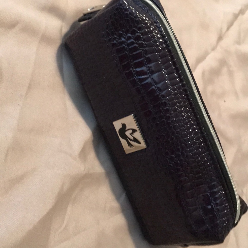 Small handbag.
